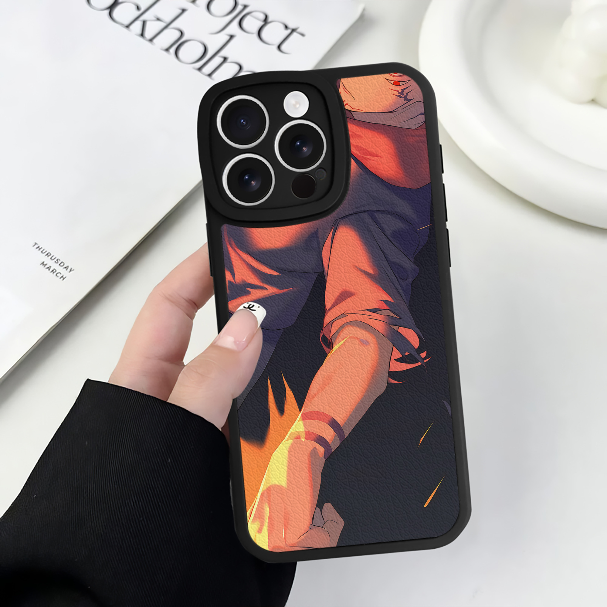 （画像用） 呪術廻戦 Jujutsu Kaisen 【iPhone 16シリーズ対応】シリコンスマホケース（レザー調） 材質：シリコン